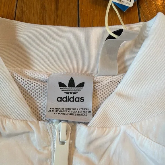 New NWT $85 Adidas Originals Women's M Adicolor Teamgeist Cropped Track Jacket - Picture 3 of 7